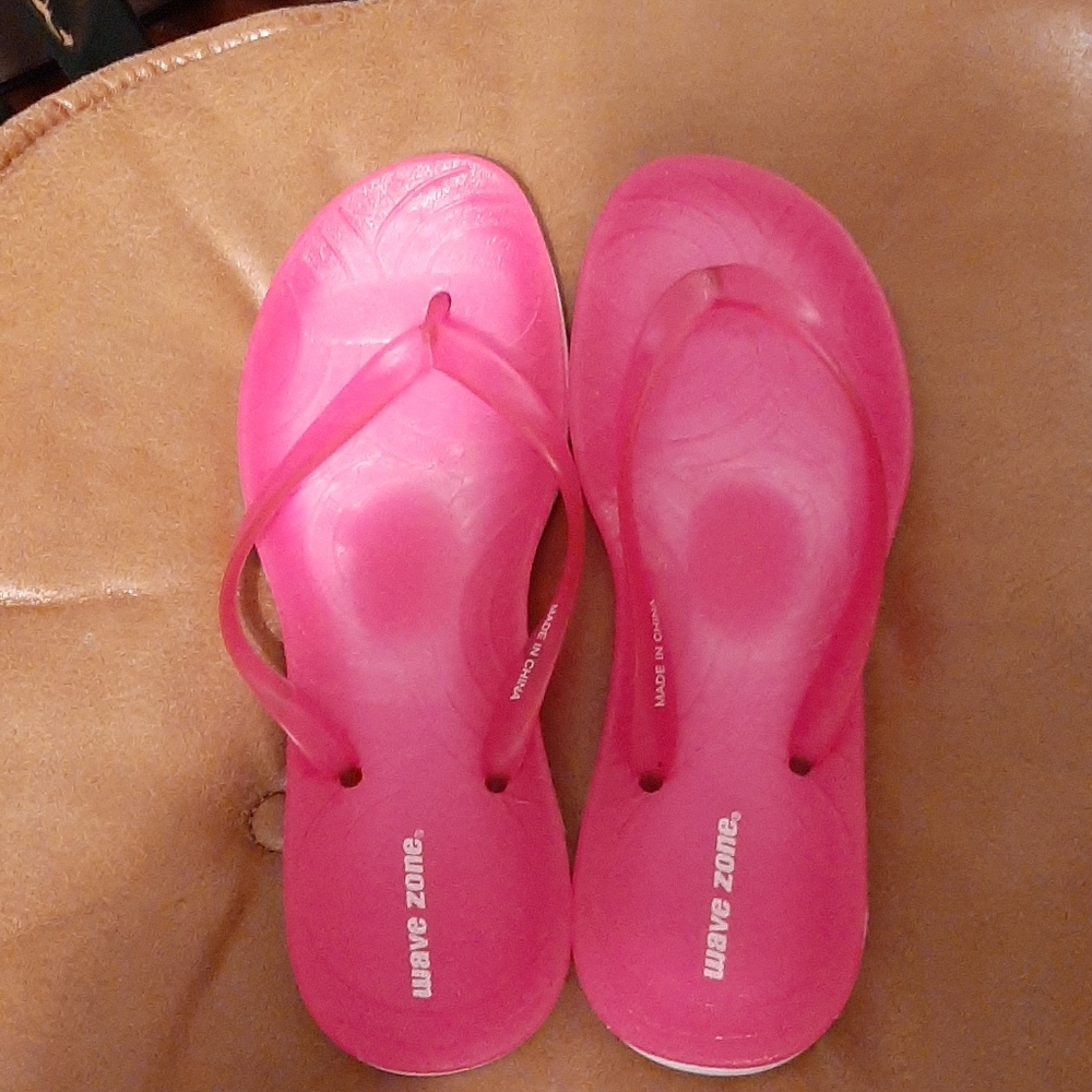 Wave Zone womans sandles size 10